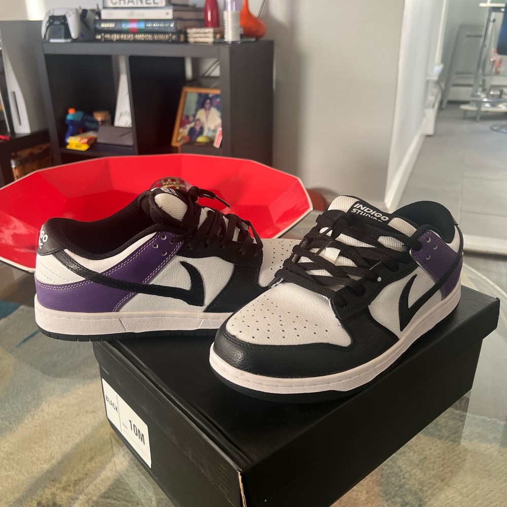 Indigo Studios Custom SB sneaker